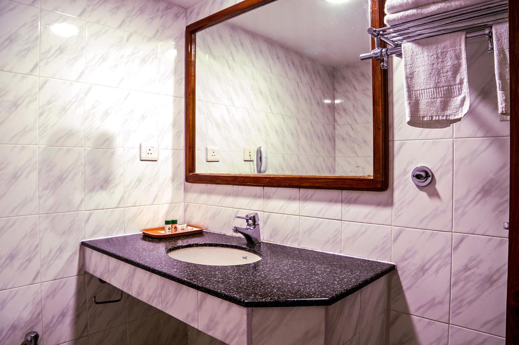 Collection O Poojith Residency Ξενοδοχείο Τιρουπάτι Εξωτερικό φωτογραφία